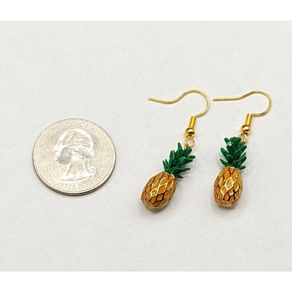 Gold Tone Yellow Green Enamel Pineapple Hawaii Tropical Fruit Dangle Earrings - Picture 2 of 6